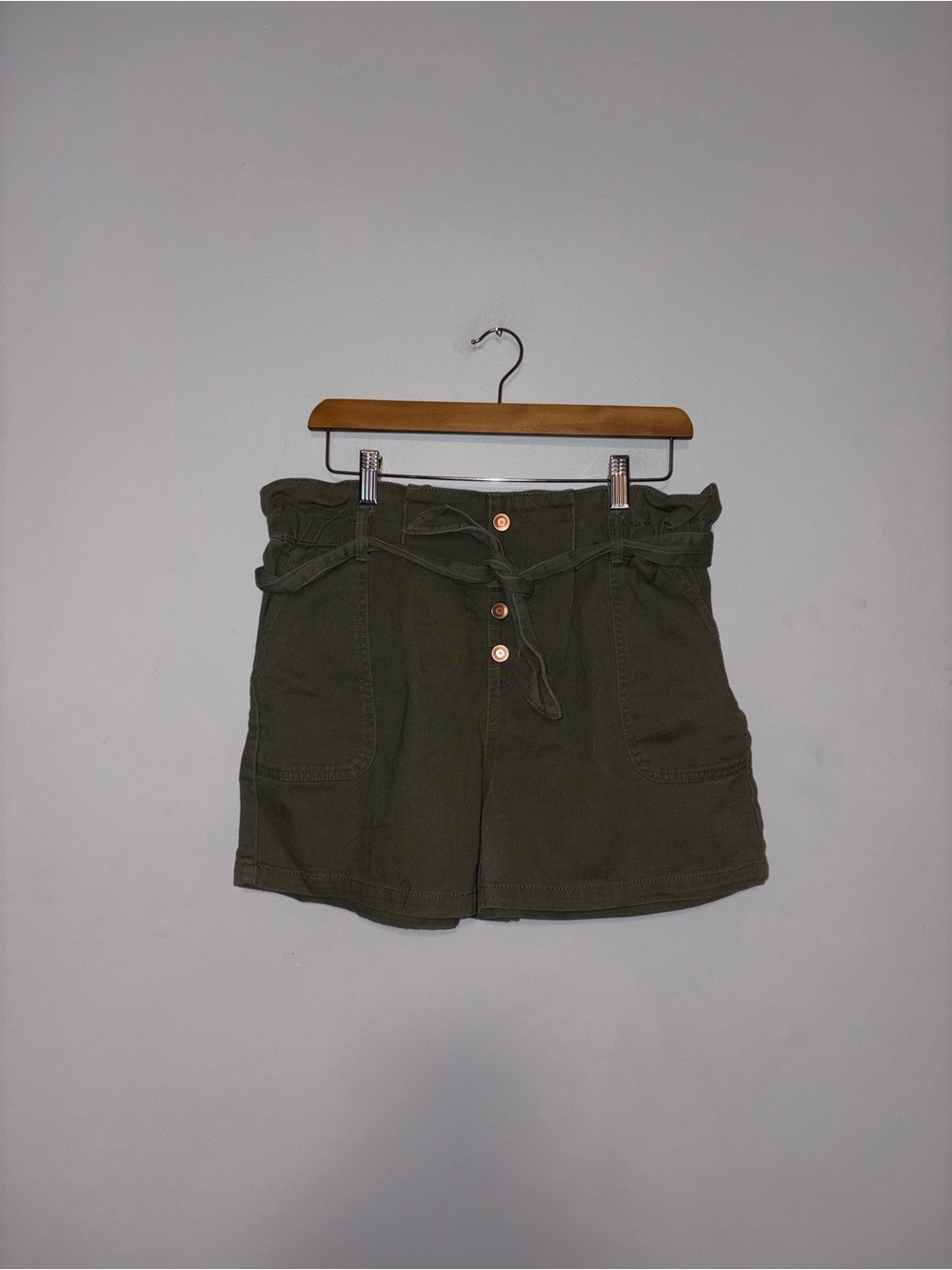 Ardene • Green Belted Button Paperbag Shorts